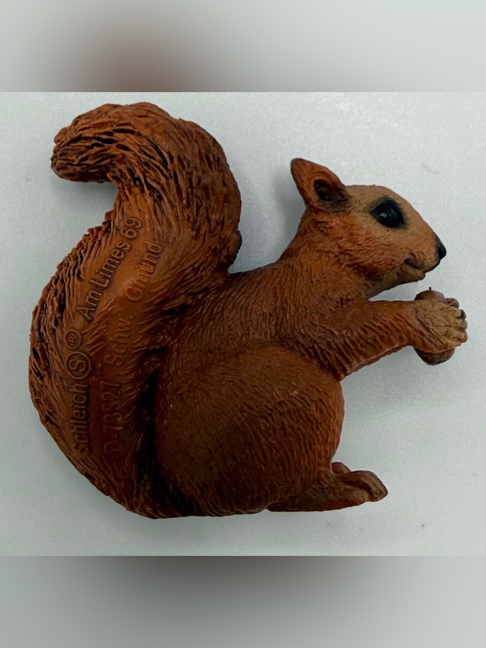 Schleich Red Brown Squirrel Holding Nut, Retired
